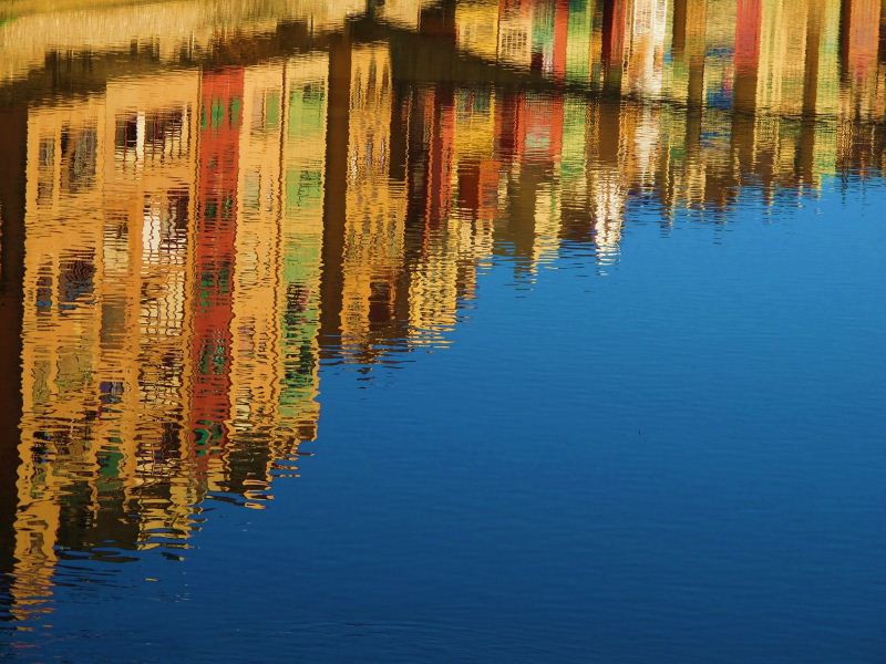 reflection-101005_1280